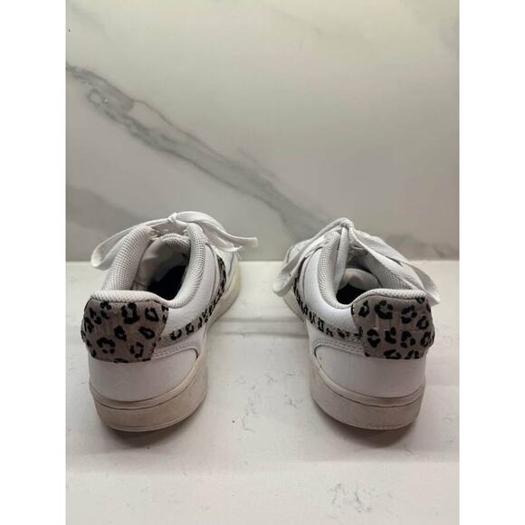 Nike Women’s Size 8 Leopard Print Court Vision Sneakers - Picture 4 of 5